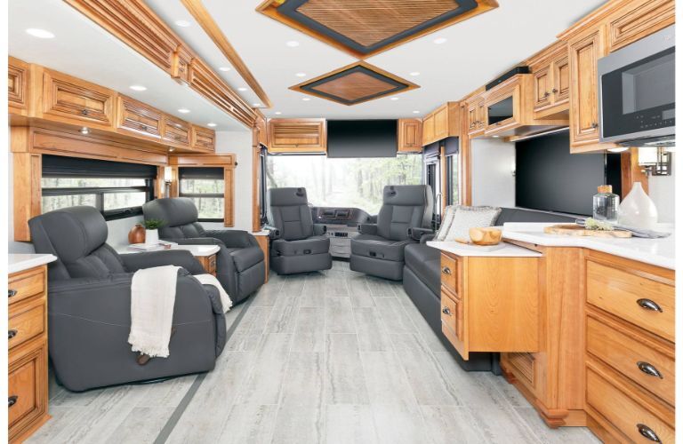 2020 Newmar Dutch Star living area view