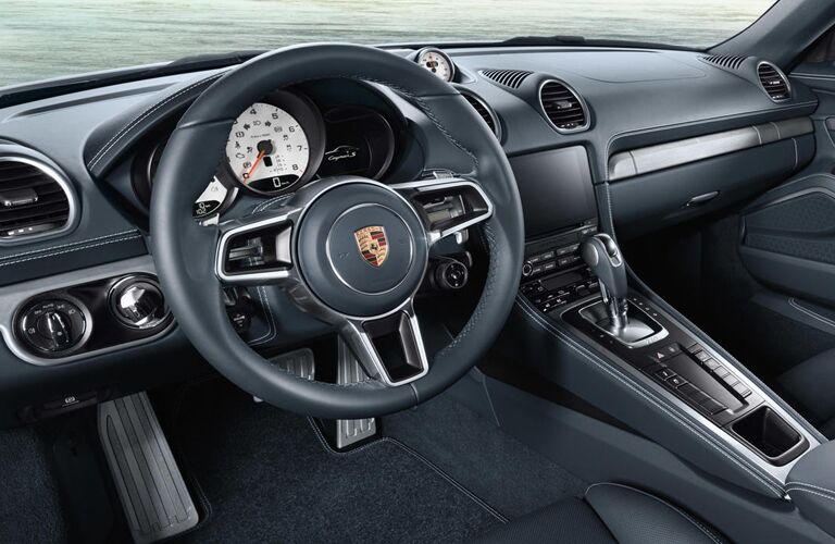 2019 Porsche 718 Cayman dash and wheel