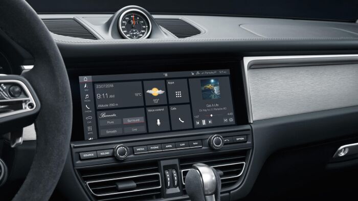 The 2019 Porsche Macan features modern technology