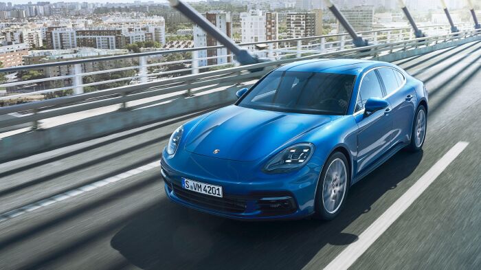 Sleek exterior of the 2019 Porsche Panamera available at Loeber Porsche, near Park Ridge, IL