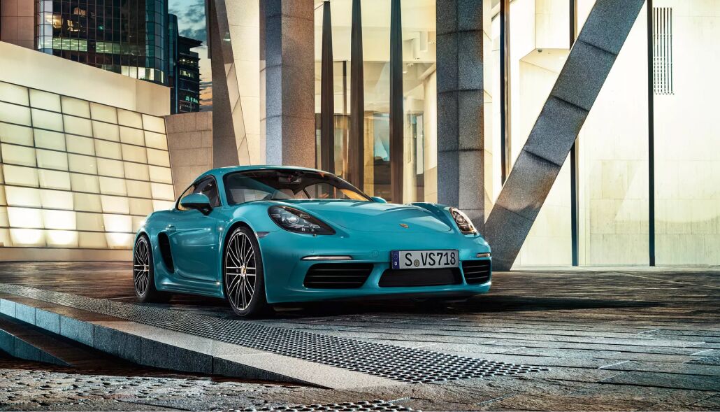 Loeber Porsche has a large inventory of new Porsche vehicles near Kenilworth, IL