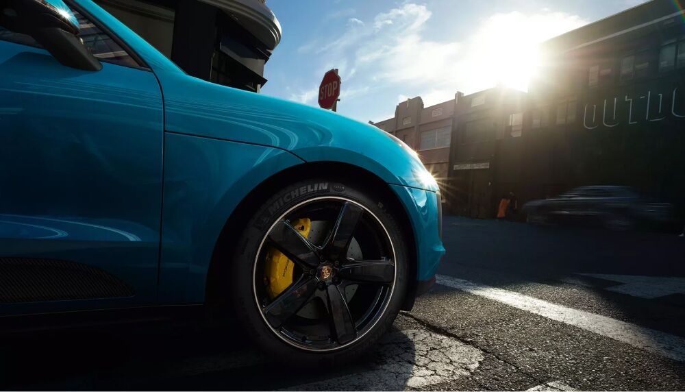Loeber Porsche offers many special offers on new Porsche vehicles