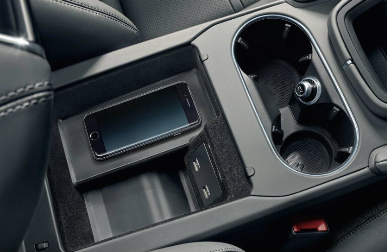 Center console in 2019 Porsche Cayenne