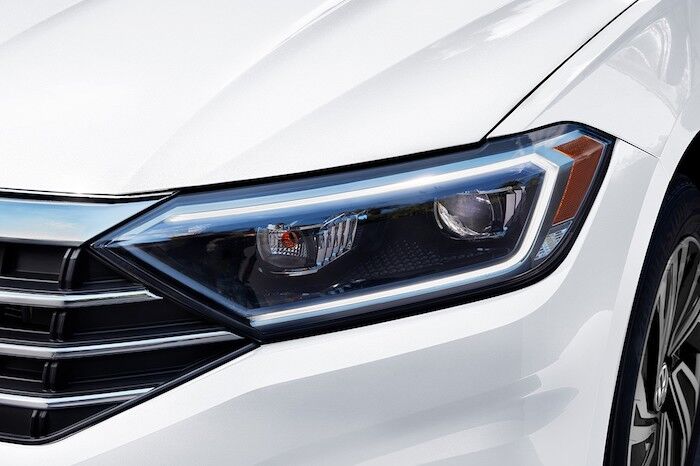 2020 Volkswagen Jetta LED headlights