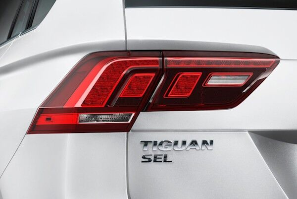 2020 Volkswagen Tiguan LED taillights
