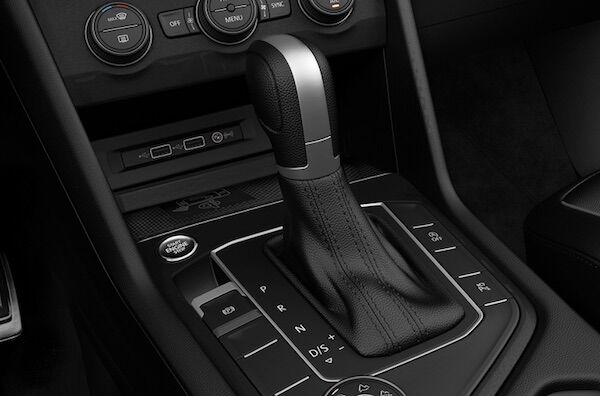 2020 Volkswagen Tiguan 8-speed automatic transmission with Sport mode