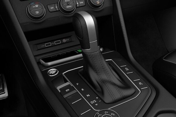 2020 Volkswagen Tiguan wireless smartphone charger