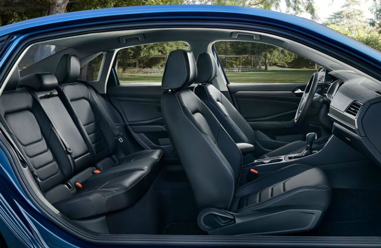 sideview of vw jetta seats