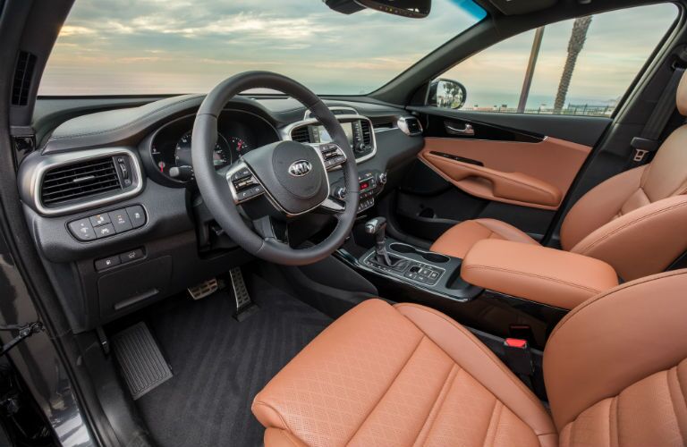 A photo of the driver's cockpit in the 2019 Kia Sorento.