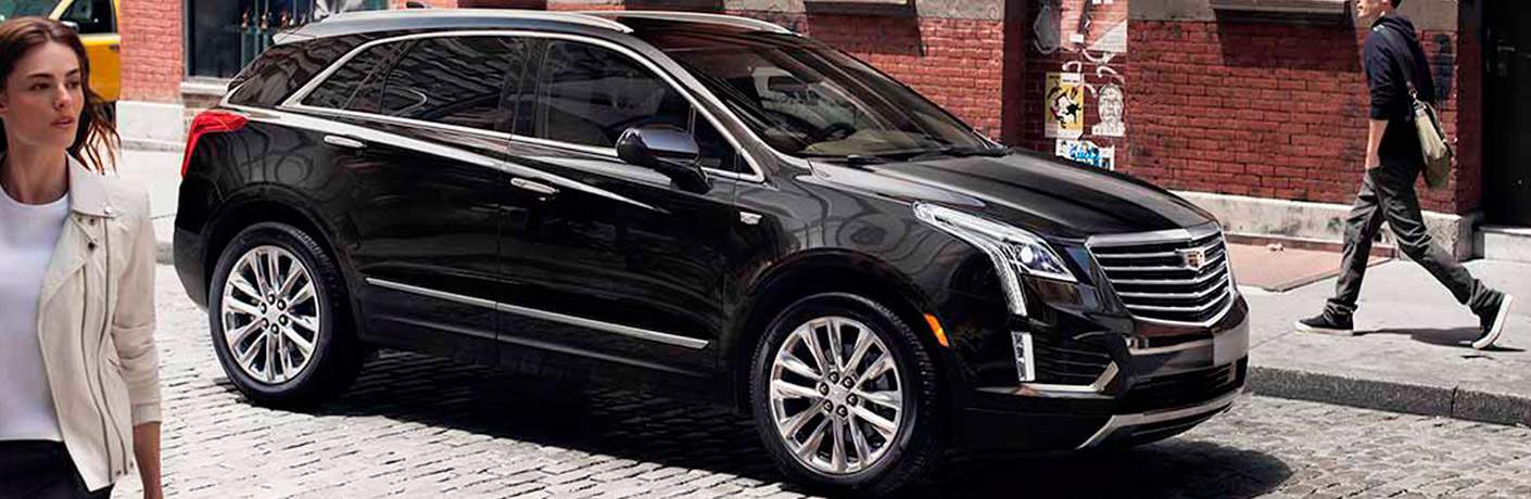 black 2018 Cadillac XT5 parked