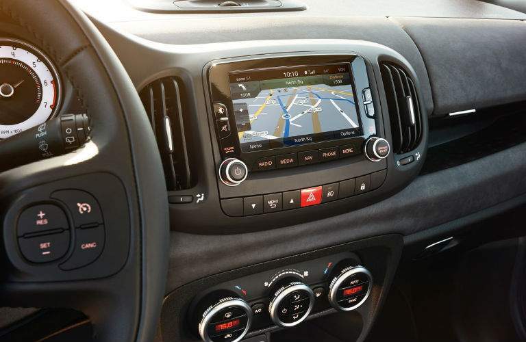 2017 Fiat 500L navigation system