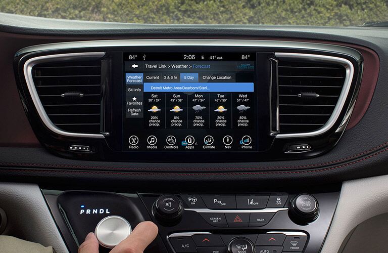 2017 Chrysler Pacifica First row LCD screen