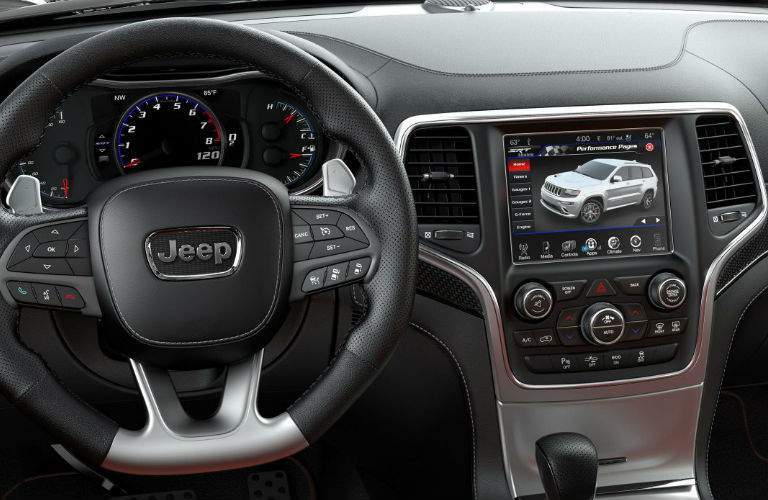 2017 Jeep Grand Cherokee SRT dashboard