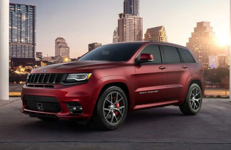 2017 Jeep Grand Cherokee SRT front grille
