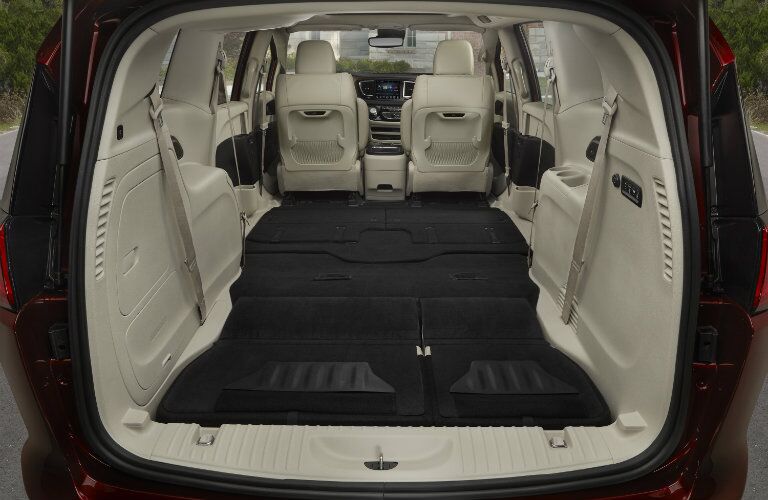 2017 Chrysler Pacifica Lx Vs Limited 2017 Chrysler Pacifica Rear Cargo E