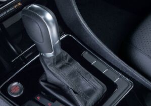 6-speed automatic transmission with Sport mode