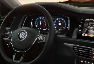10-color customizable interior ambient lighting