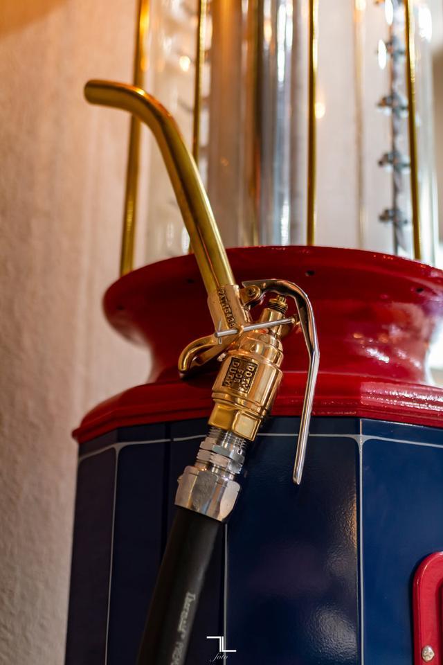 1920 J.G. Doty Standard Gasoline 10 Gallon Visible Gas Pump Red Deer AB