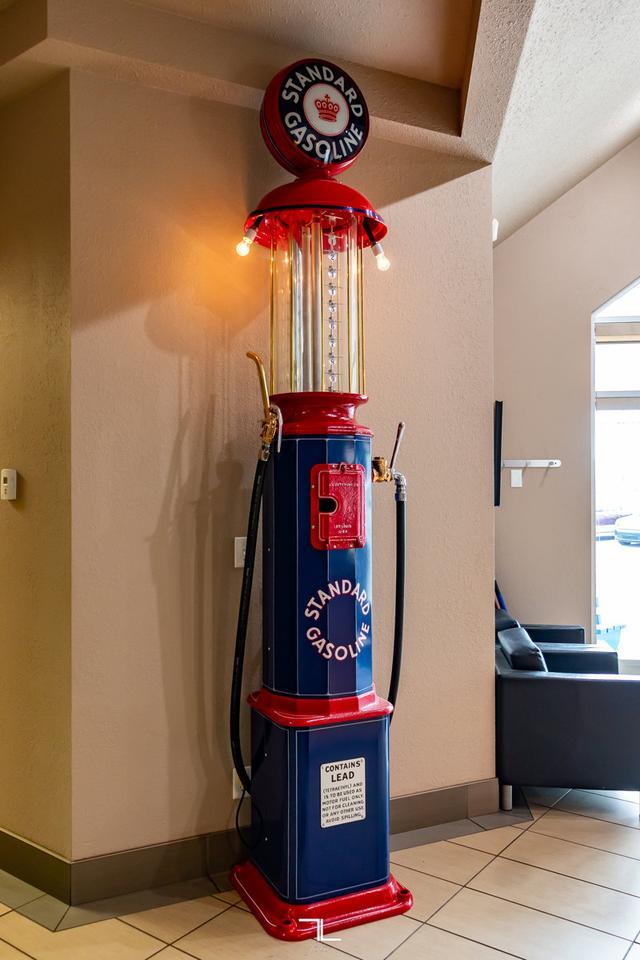 1920 J.G. Doty Standard Gasoline 10 Gallon Visible Gas Pump