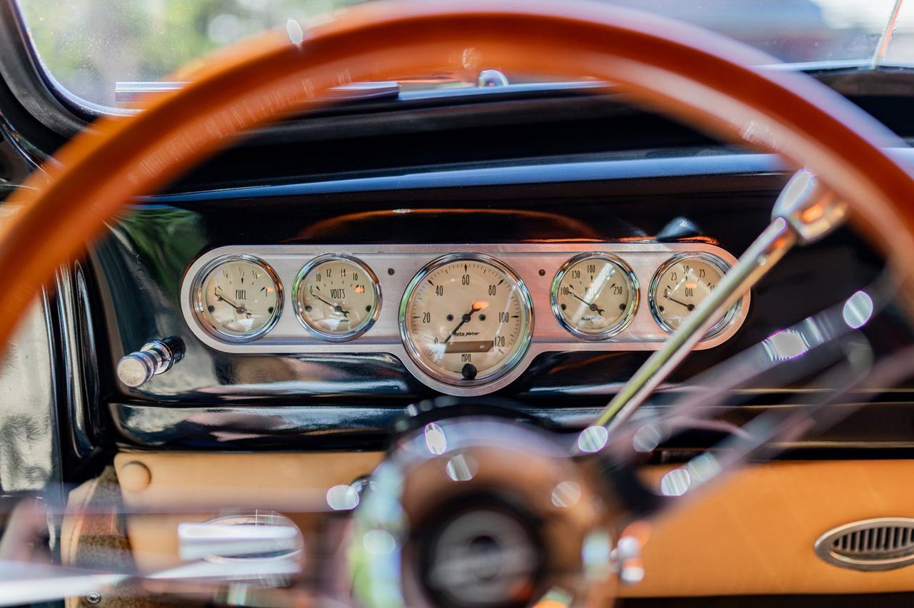 1937 Chevrolet Custom Cabriolet Red Deer AB