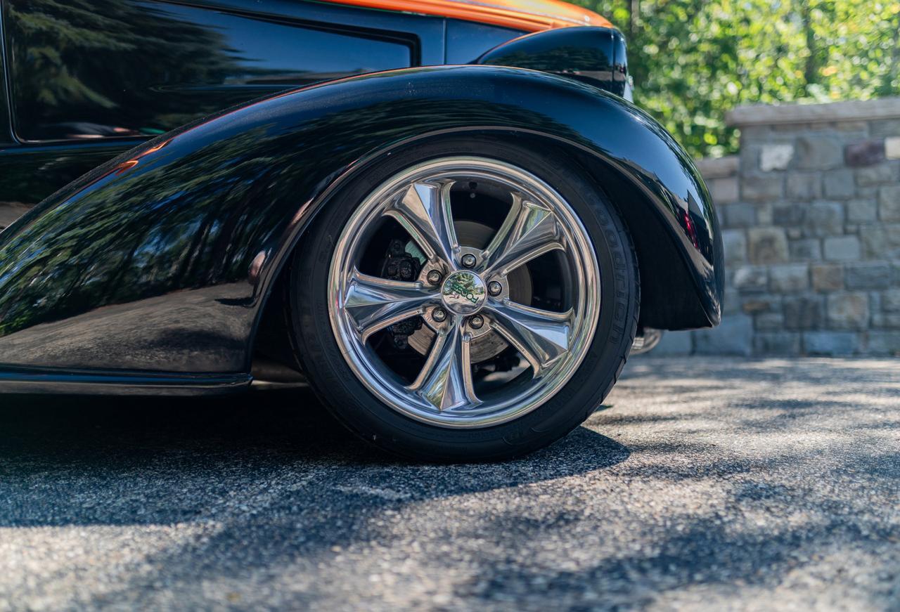 1937 Chevrolet Custom Cabriolet Red Deer AB