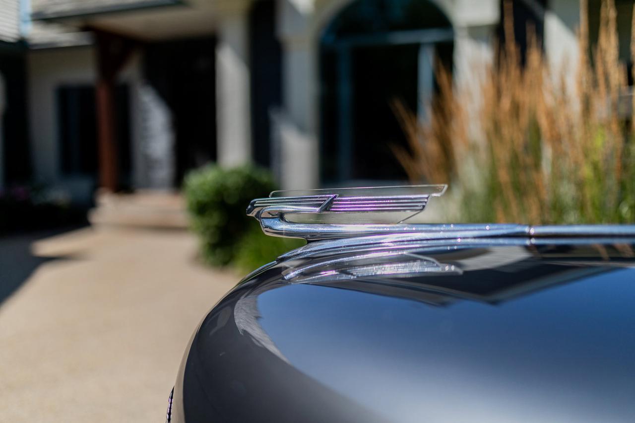 1940 Chevrolet Special Deluxe Cabriolet Custom Red Deer AB