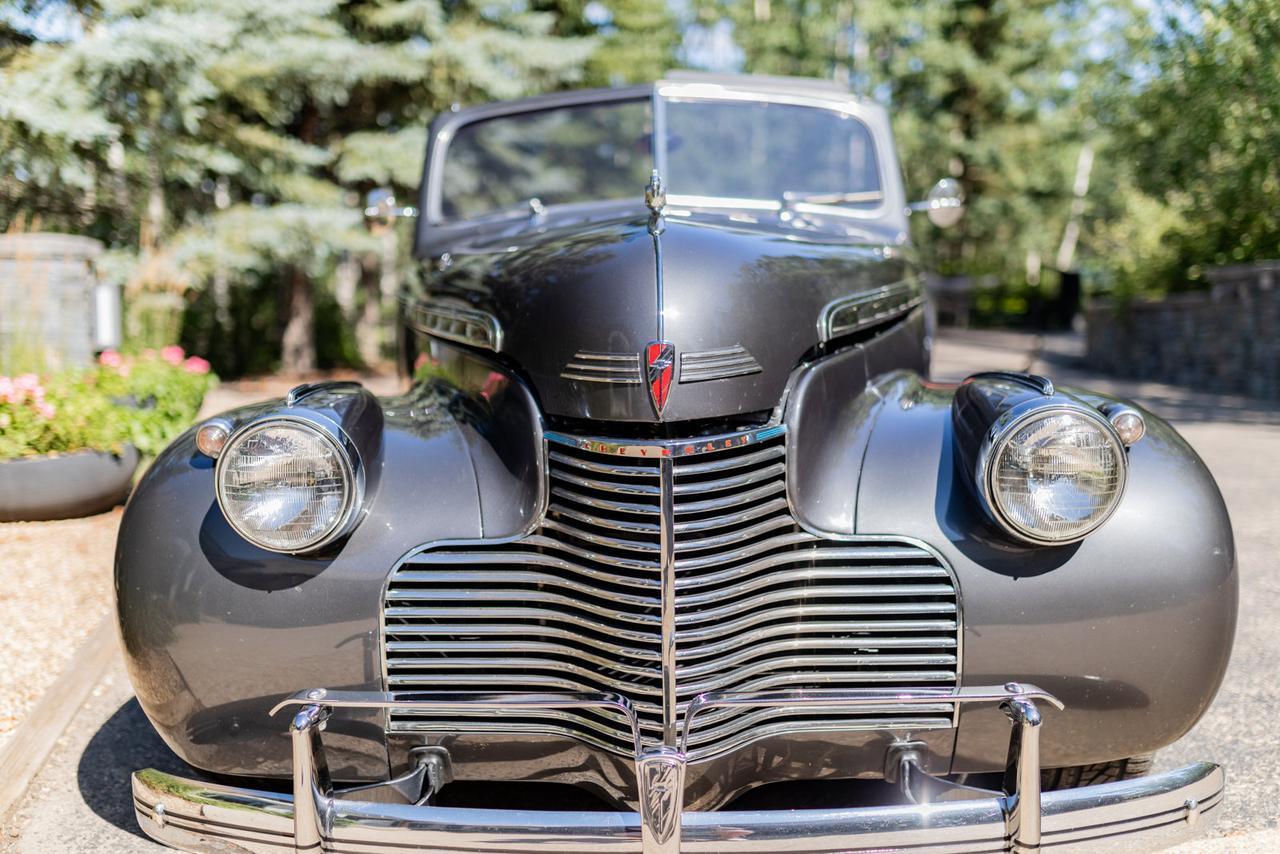 1940 Chevrolet Special Deluxe Cabriolet Custom Red Deer AB