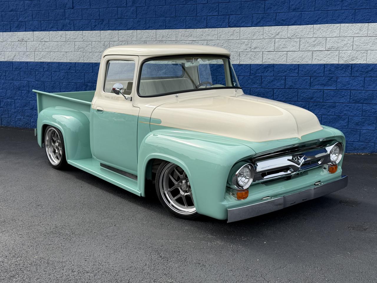 1956 FORD F100 RESTOMOD