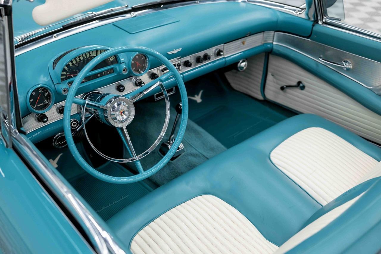 1956 Ford Thunderbird