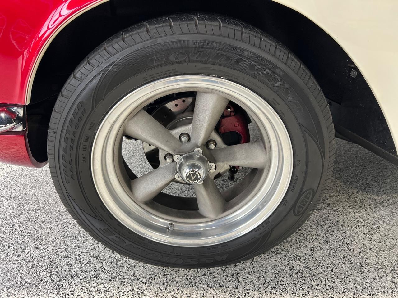 1962 Chevrolet Corvette Convertible, Restomod, 327/275 Cammed (Sounds Incredible), 375hp, New Frame, Vintage Air A/C Houston TX