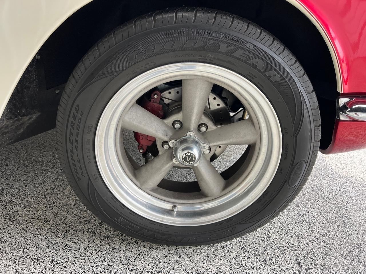 1962 Chevrolet Corvette Convertible, Restomod, 327/275 Cammed (Sounds Incredible), 375hp, New Frame, Vintage Air A/C Houston TX