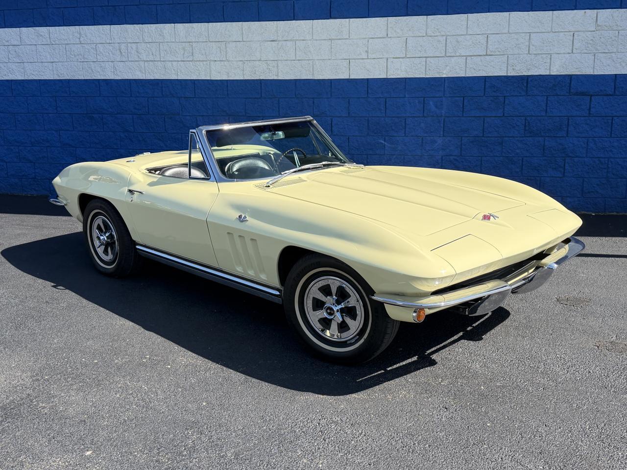 1965 CHEVROLET CORVETTE