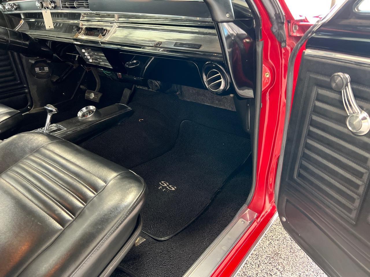 1967 Chevrolet Chevelle SS 396/325 HP, TH350 Automatic, A/C, Console Clock Houston TX