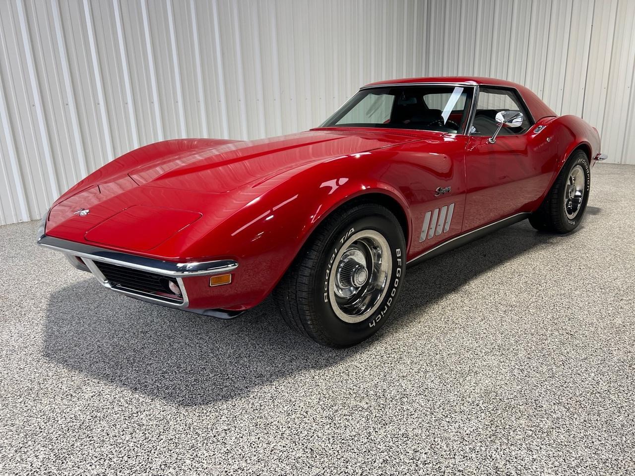 1969 Chevrolet Corvette Convertible, 350 V8, 4-Speed, Dual Tops