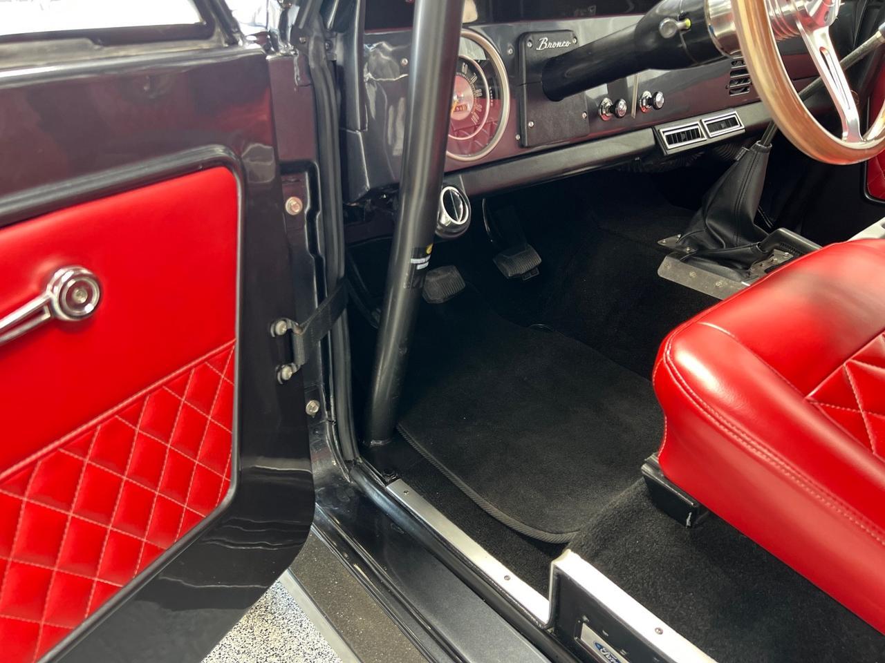 1969 Ford Bronco Fuel Injected 302 V8 Crate Motor, 5-Speed Manual, 4-Wheel Disc Brakes Houston TX