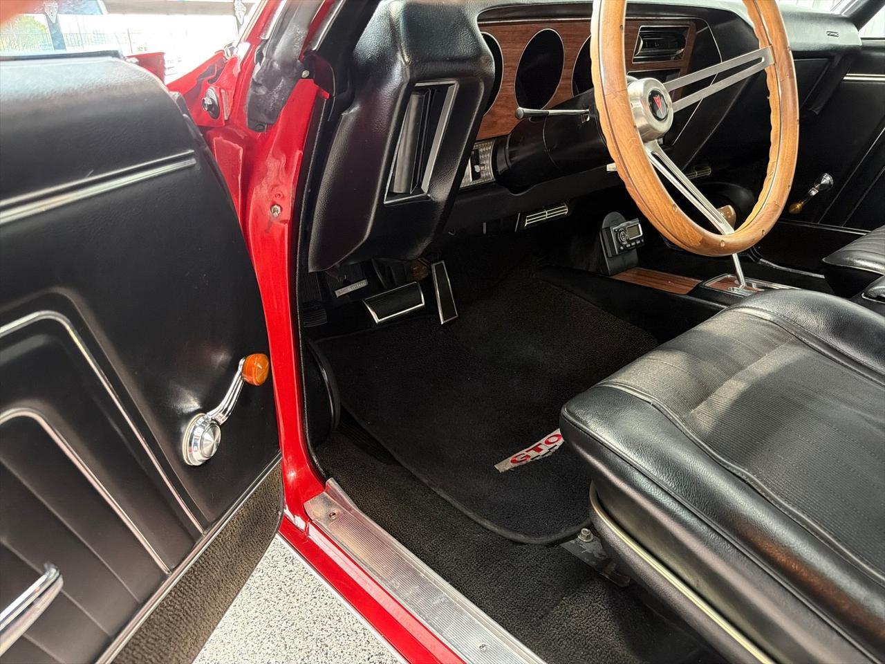 1970 Pontiac GTO 400 V8, Turbo 400 Automatic, Cold A/C, P/S, P/B, Frame Off Restoration, Kenwood Radio Houston TX