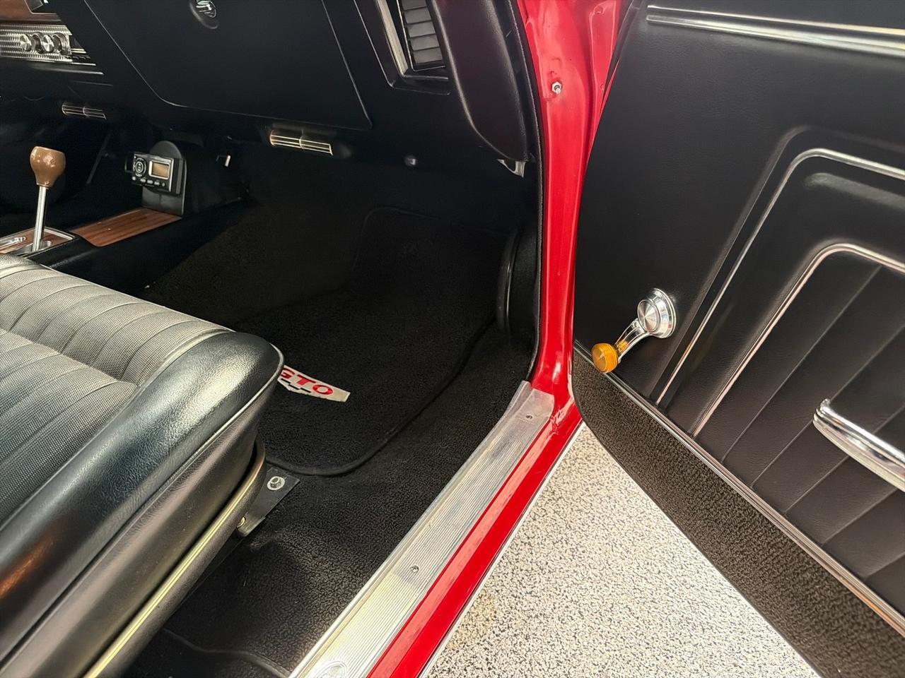 1970 Pontiac GTO 400 V8, Turbo 400 Automatic, Cold A/C, P/S, P/B, Frame Off Restoration, Kenwood Radio Houston TX