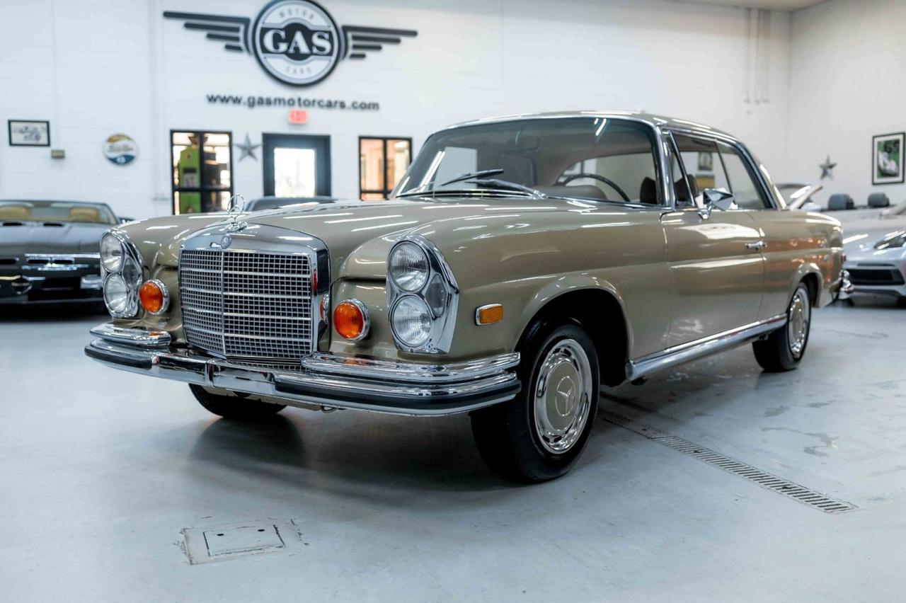 1971 Mercedes Benz 280SE 3.5