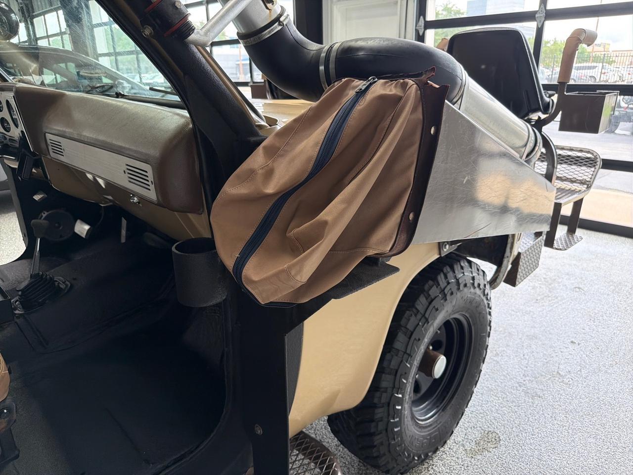 1975 Chevrolet Blazer Hunting Rig, Kennels, Bar, Great Sound System, 100 Gallon Water Tank Houston TX