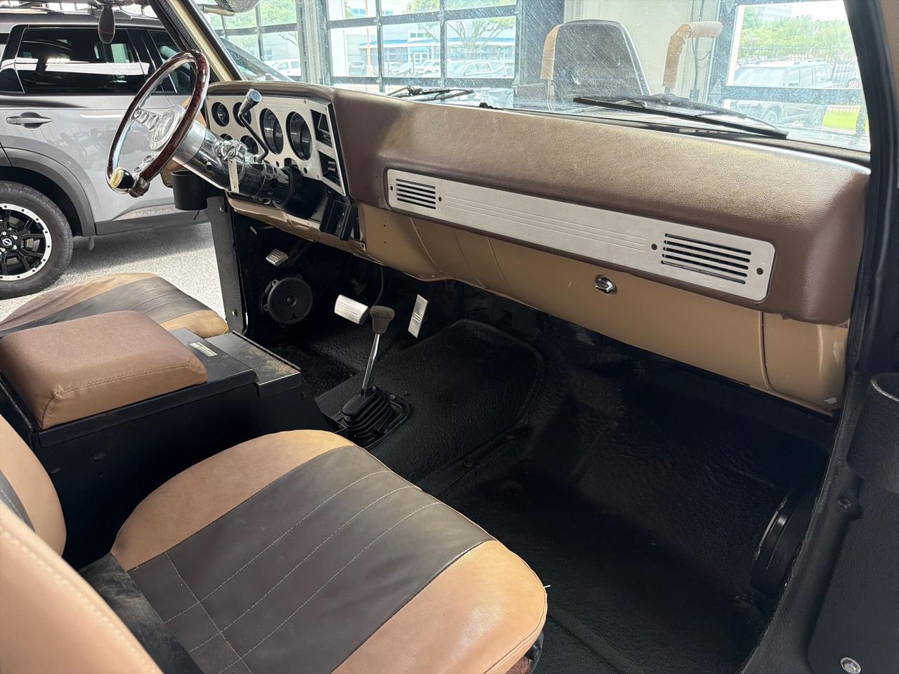 1975 Chevrolet Blazer Hunting Rig, Kennels, Bar, Great Sound System, 100 Gallon Water Tank Houston TX