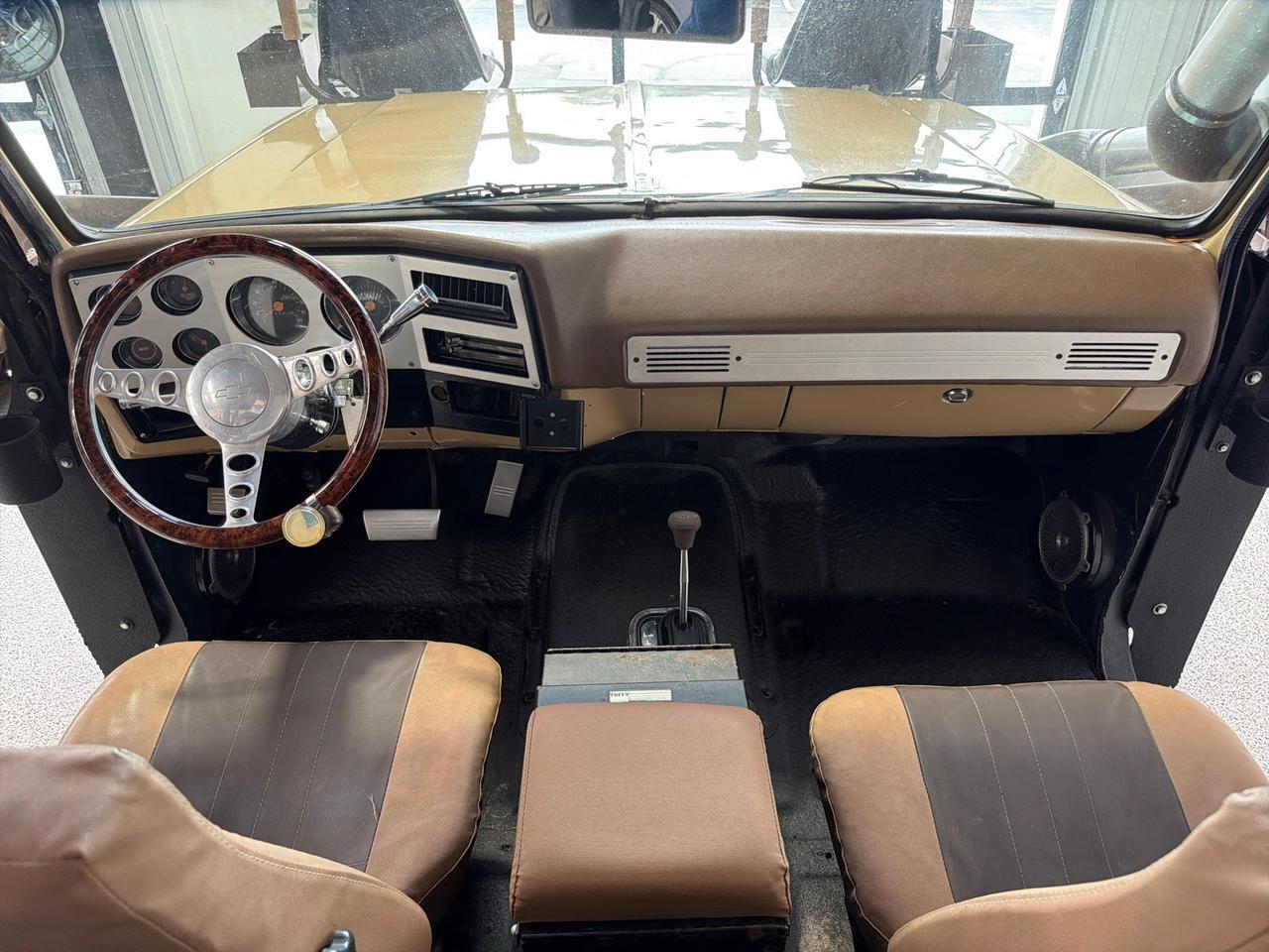 1975 Chevrolet Blazer Hunting Rig, Kennels, Bar, Great Sound System, 100 Gallon Water Tank Houston TX