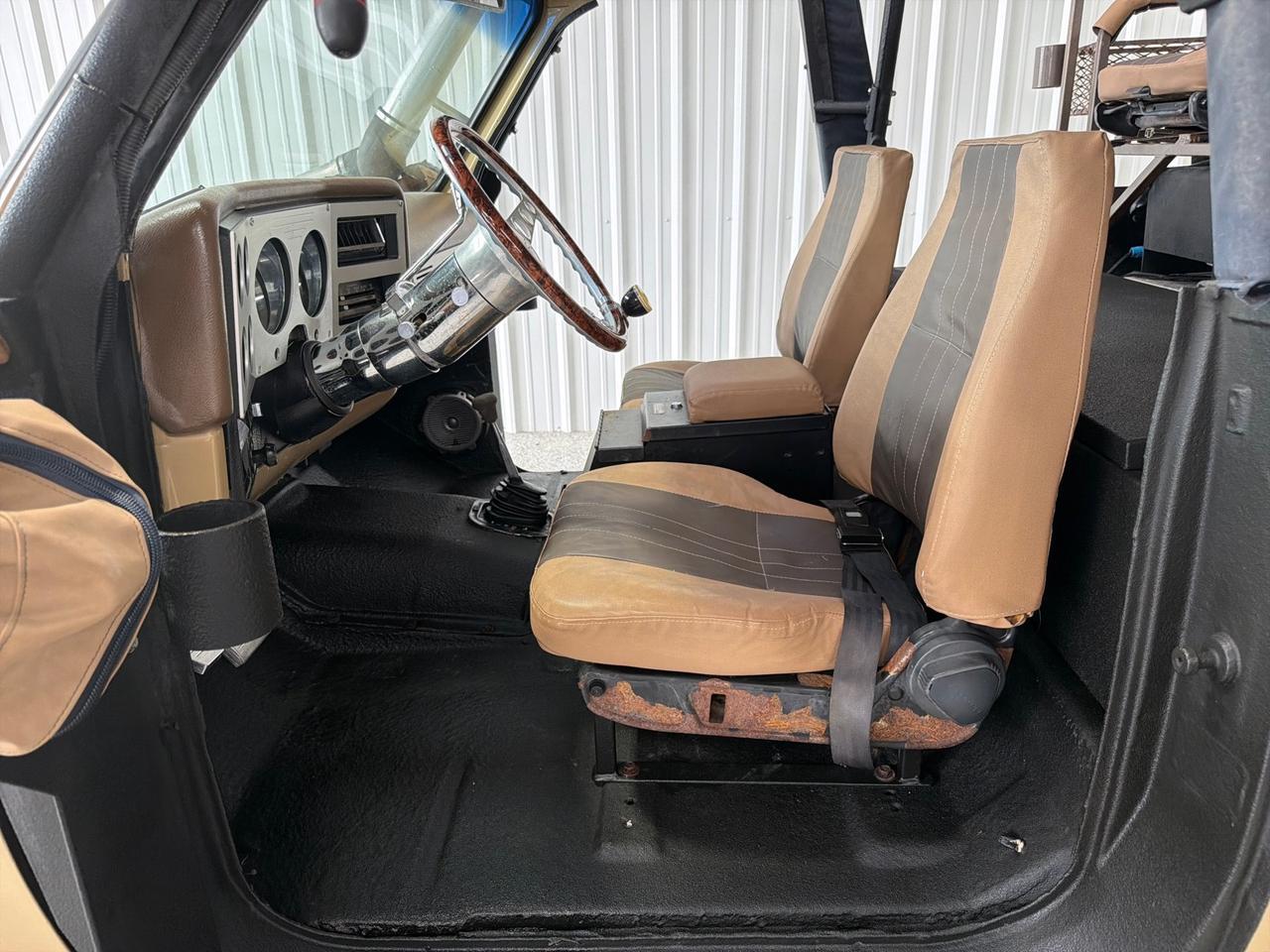 1975 Chevrolet Blazer Hunting Rig, Kennels, Bar, Great Sound System, 100 Gallon Water Tank Houston TX