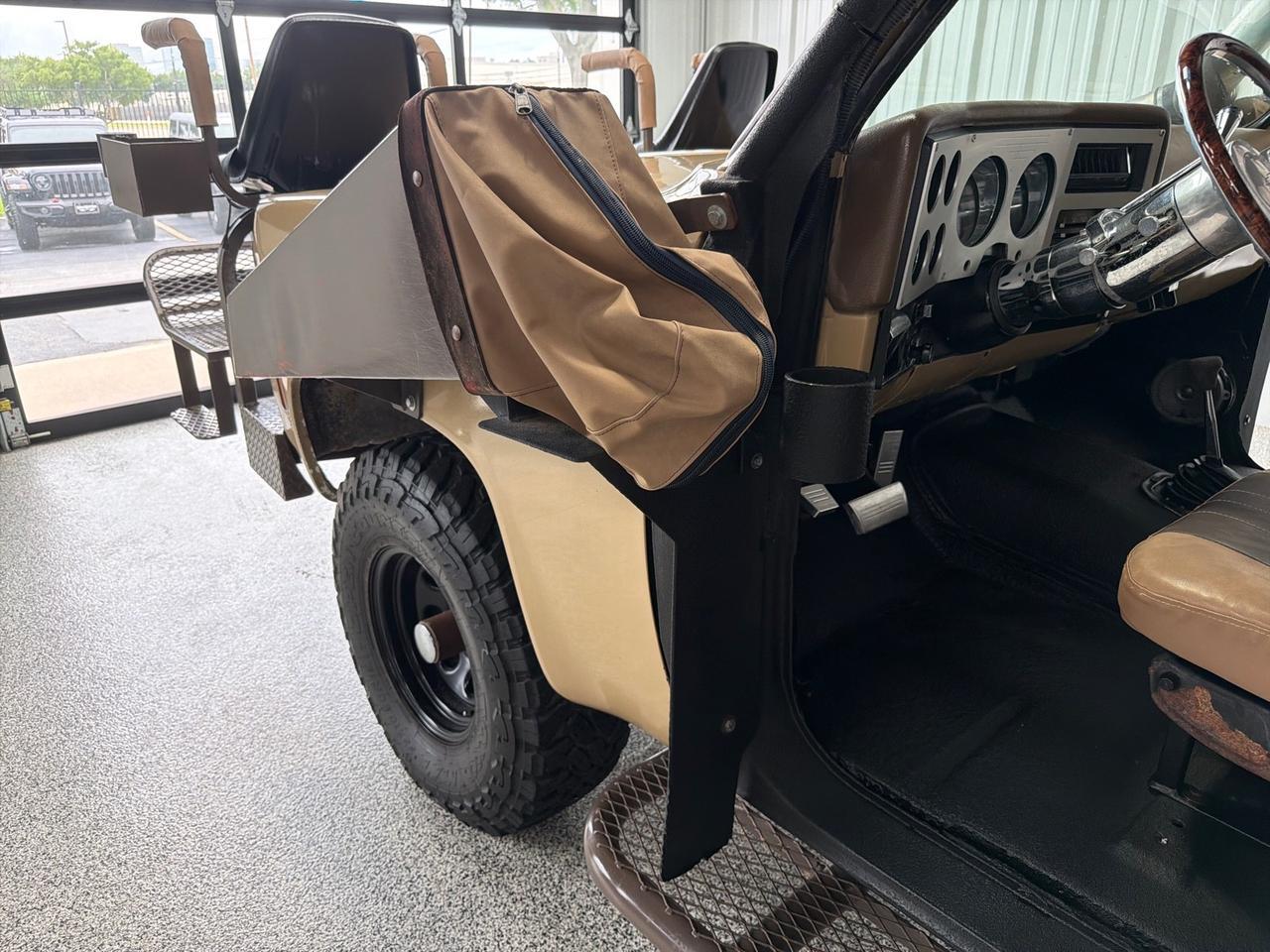 1975 Chevrolet Blazer Hunting Rig, Kennels, Bar, Great Sound System, 100 Gallon Water Tank Houston TX