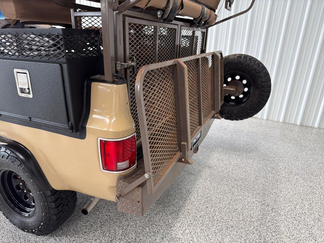 1975 Chevrolet Blazer Hunting Rig, Kennels, Bar, Great Sound System, 100 Gallon Water Tank Houston TX