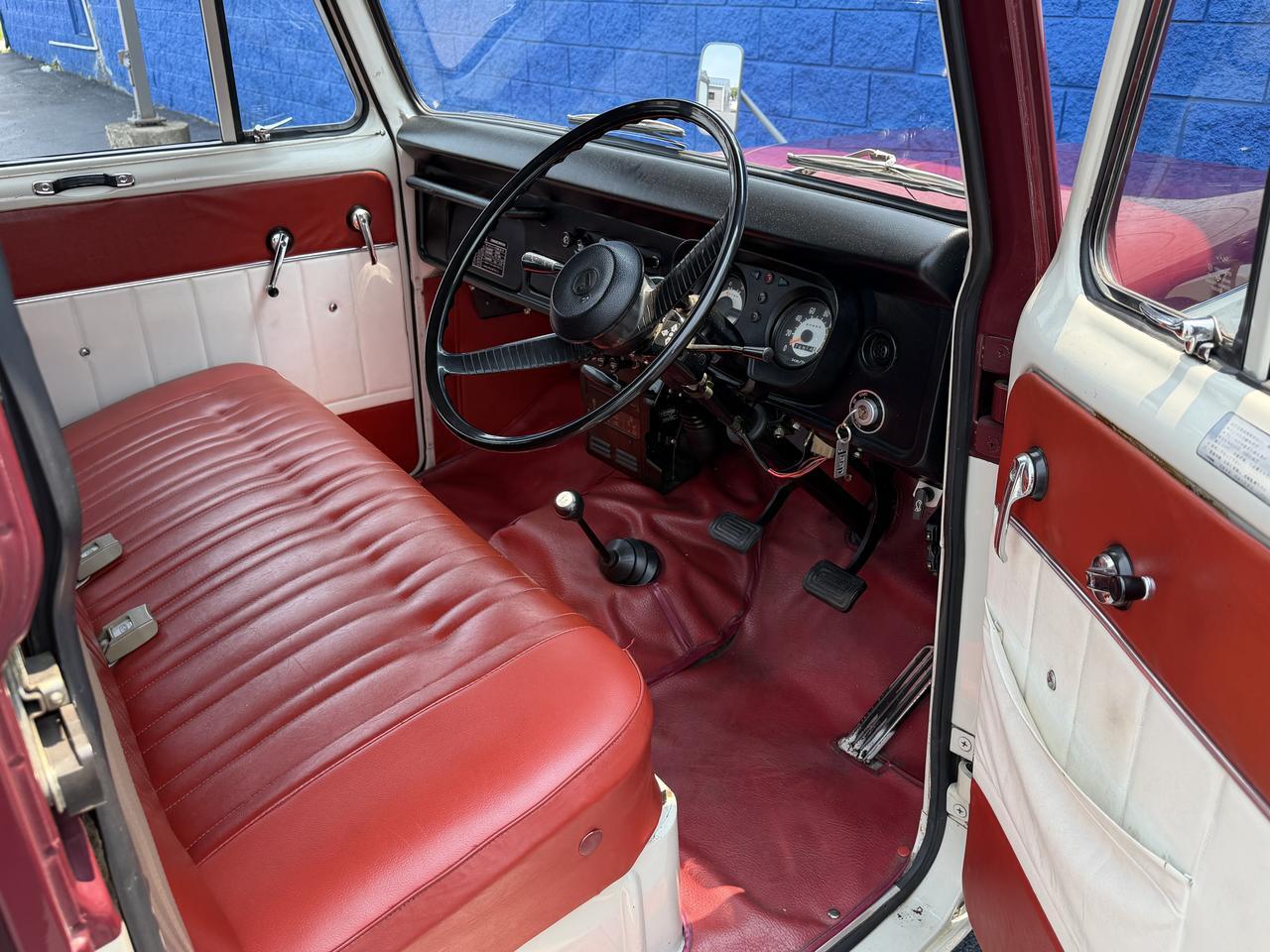 1976 MITSUBISHI JEEP J30 Connellsville PA