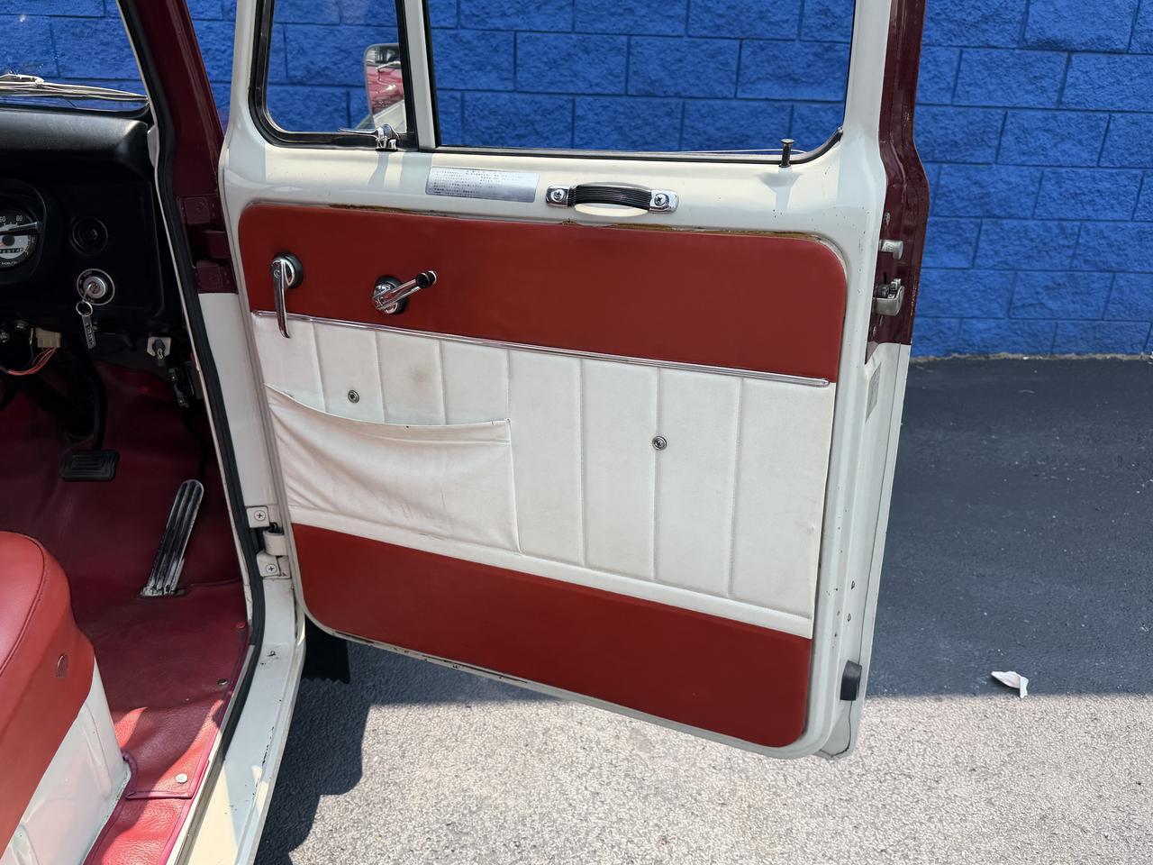 1976 MITSUBISHI JEEP J30 Connellsville PA