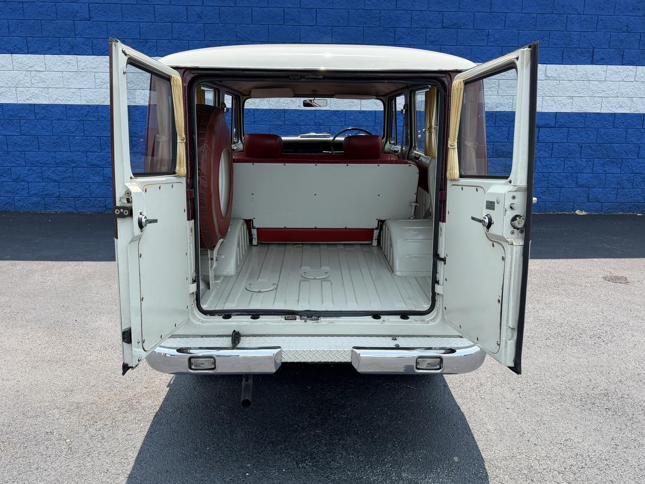 1976 MITSUBISHI JEEP J30 Connellsville PA
