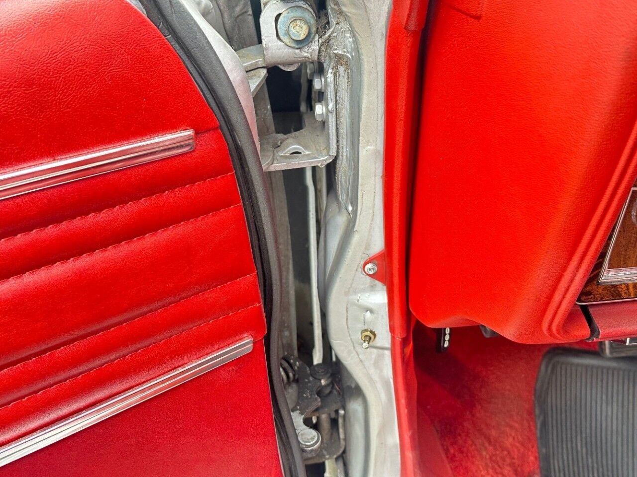 1977 Oldsmobile DELTA 88 SEDAN Charlton MA