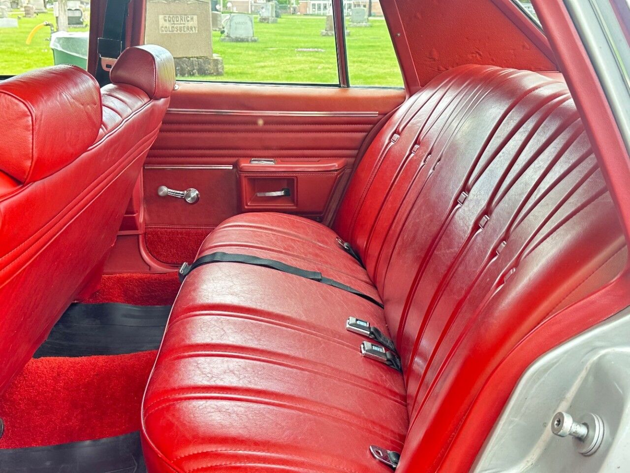 1977 Oldsmobile DELTA 88 SEDAN Charlton MA