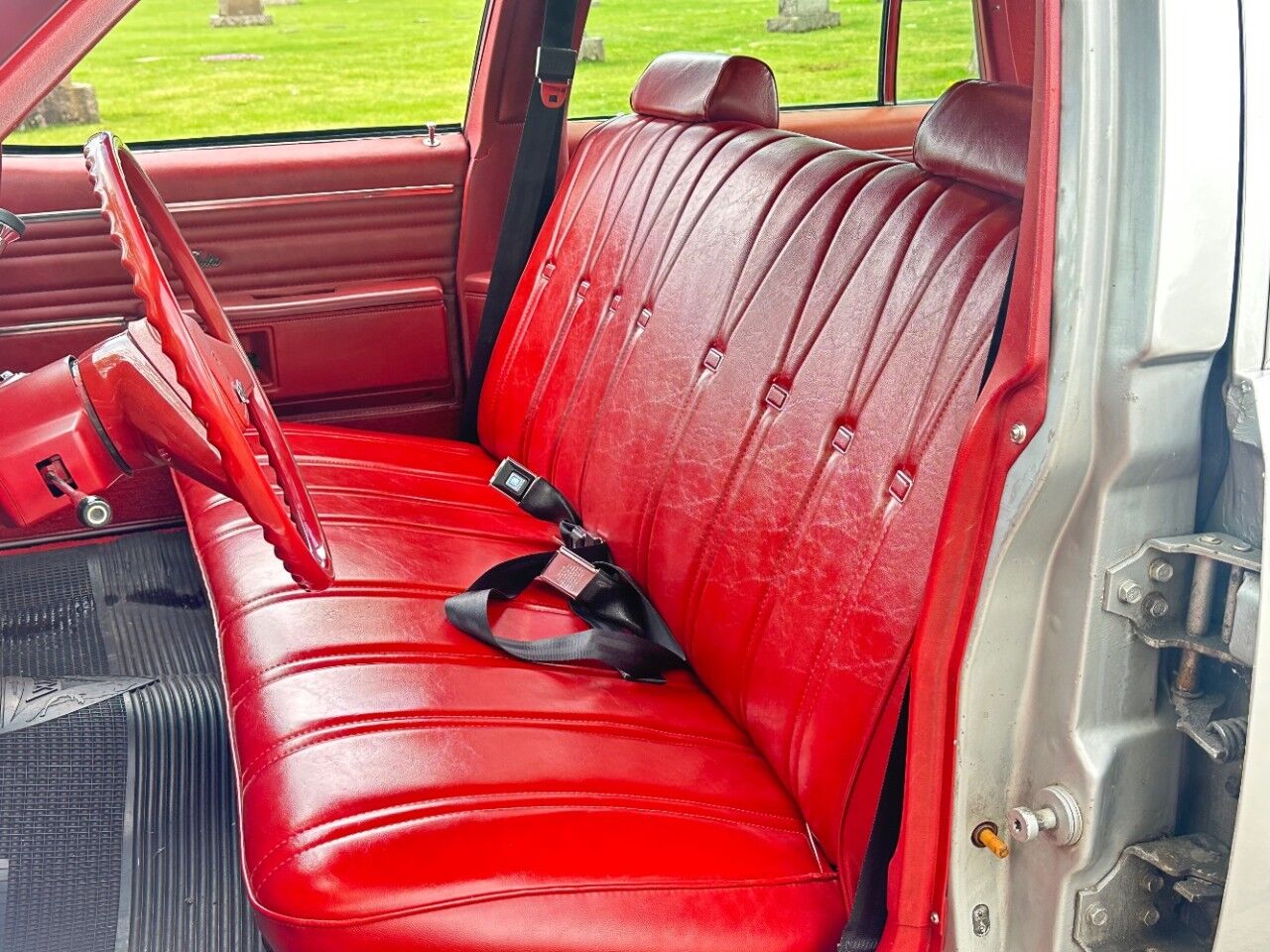 1977 Oldsmobile DELTA 88 SEDAN Charlton MA